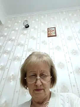 Snapshot of AlikaSwan5821 chatting on 11-12-25, 07:24 AlikaSwan5821 online show from 11-12-25, 07:24