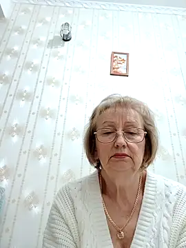 Snapshot of AlikaSwan5821 chatting on 12-04-25, 08:17 AlikaSwan5821 online show from 12-04-25, 08:17