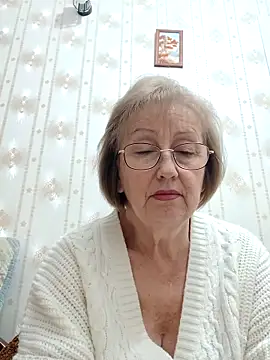 Snapshot of AlikaSwan5821 chatting on 12-13-25, 08:47 AlikaSwan5821 online show from 12-13-25, 08:47