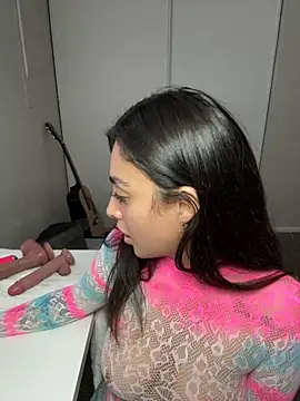 Snapshot of teasemebabe69 chatting on 09-11-25, 05:24 teasemebabe69 online show from 09-11-25, 05:24