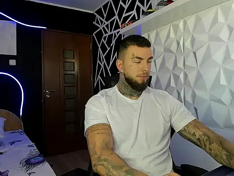 Chrisjordan66 online show from 10-11-25, 08:02