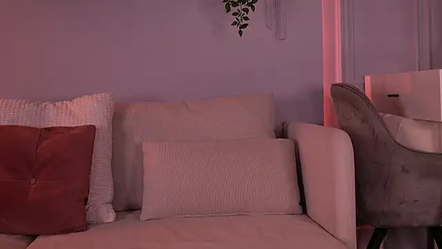 MillaSerene online show from 05-01-26, 06:07