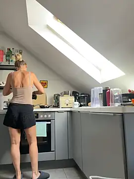 blondi2077 online show from 07-25-26, 10:24