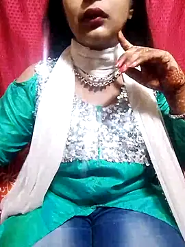 Snapshot of Babe_Doll04 chatting on 10-13-25, 06:35 Babe Doll04 online show from 10-13-25, 06:35