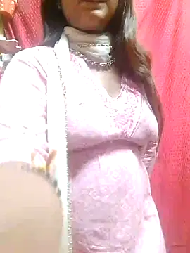 Snapshot of Babe_Doll04 chatting on 10-20-25, 11:21 Babe Doll04 online show from 10-20-25, 11:21