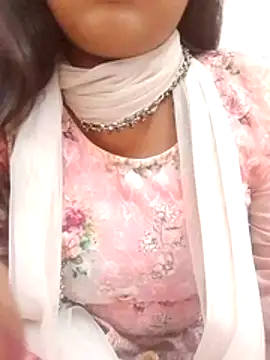 Snapshot of Babe_Doll04 chatting on 06-11-26, 07:28 Babe Doll04 online show from 06-11-26, 07:28