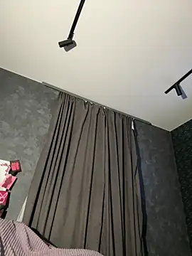 FavoriteKira online show from 11-21-25, 04:38