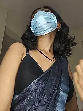 Shivani2002 online show from 06-30-26, 09:43