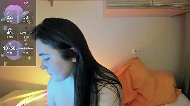 Alice next door online show from 12-22-25, 04:48