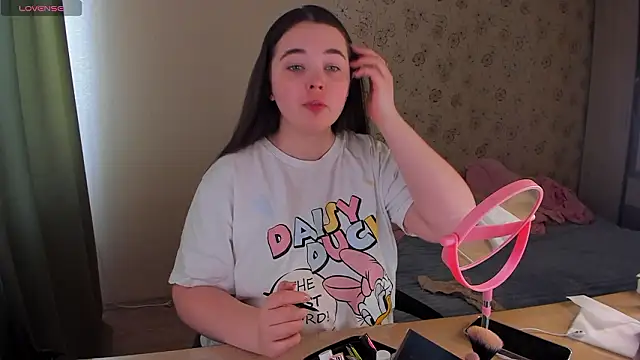 Alice next door online show from 03-11-26, 01:17