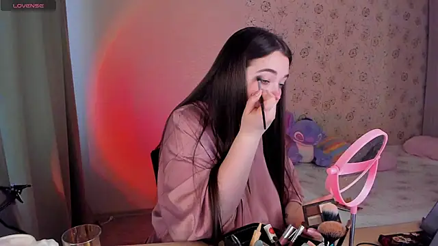 Alice next door online show from 04-19-26, 10:58