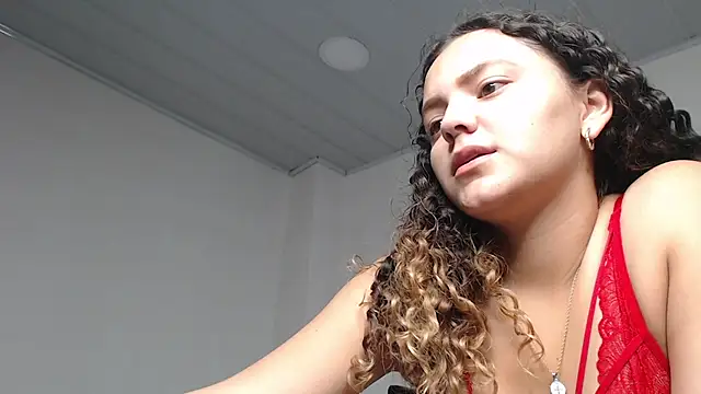 Snapshot of Giia_Monroe chatting on 11-15-25, 04:47 Giia Monroe online show from 11-15-25, 04:47