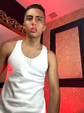 Snapshot of Mister_Obsession chatting on 09-17-25, 06:42 Mister Obsession online show from 09-17-25, 06:42