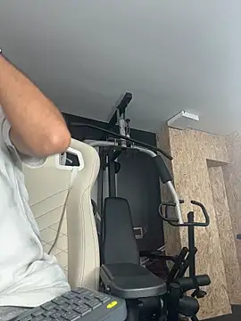 Snapshot of Mister_Obsession chatting on 10-31-25, 07:04 Mister Obsession online show from 10-31-25, 07:04