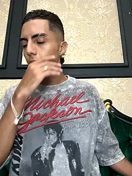 Snapshot of Mister_Obsession chatting on 11-11-25, 07:03 Mister Obsession online show from 11-11-25, 07:03