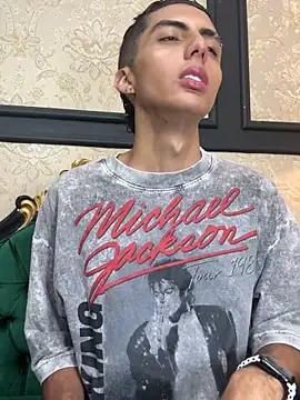 Snapshot of Mister_Obsession chatting on 11-18-25, 07:51 Mister Obsession online show from 11-18-25, 07:51