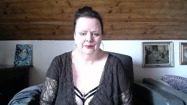 TiffanyMature online show from 04-24-26, 09:12