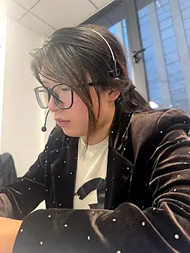 Snapshot of SSlady521 chatting on 09-09-25, 10:04 SSlady521 online show from 09-09-25, 10:04