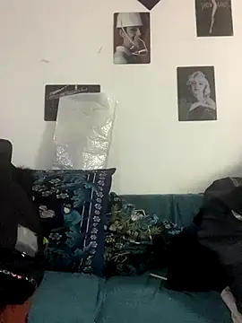 Snapshot of SSlady521 chatting on 12-15-25, 01:59 SSlady521 online show from 12-15-25, 01:59