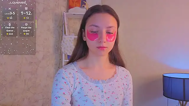 GiseleLamos online show from 12-22-25, 03:14