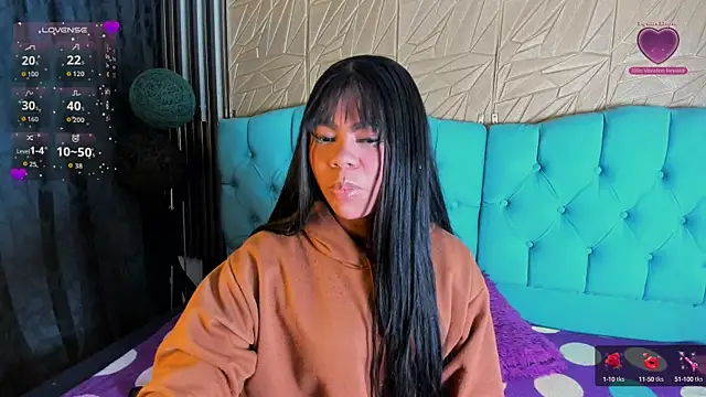 Luna Colinns online show from 09-14-25, 01:54