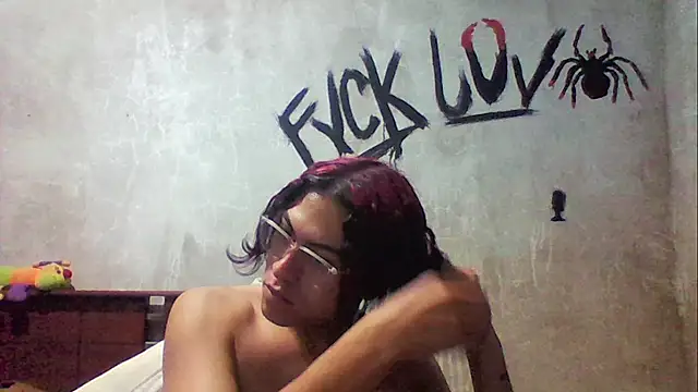 dirty model online show from 11-30-25, 04:38