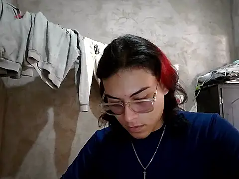 dirty model online show from 04-24-26, 03:47