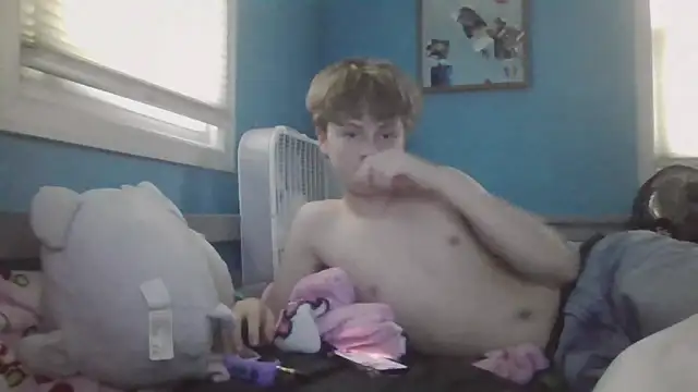 Snapshot of Liam_axel35 chatting on 09-23-25, 08:01 Liam axel35 online show from 09-23-25, 08:01