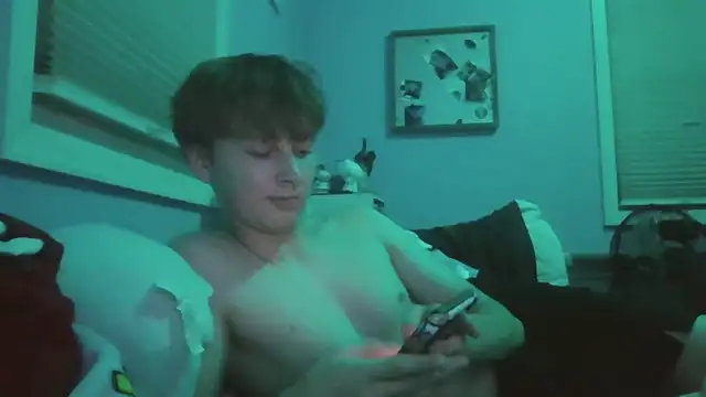 Snapshot of Liam_axel35 chatting on 09-25-25, 02:48 Liam axel35 online show from 09-25-25, 02:48