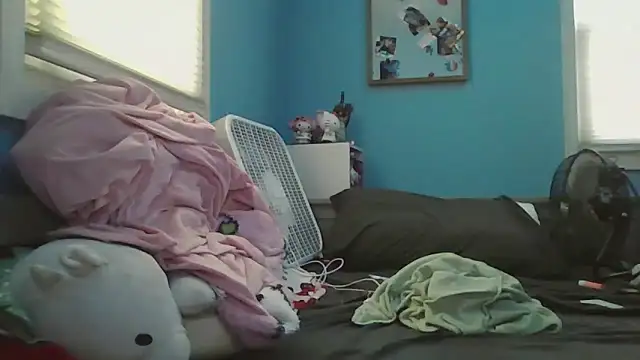 Snapshot of Liam_axel35 chatting on 09-27-25, 07:41 Liam axel35 online show from 09-27-25, 07:41