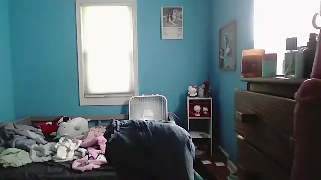 Snapshot of Liam_axel35 chatting on 09-28-25, 04:23 Liam axel35 online show from 09-28-25, 04:23