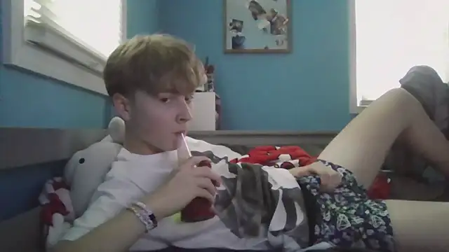 Snapshot of Liam_axel35 chatting on 10-13-25, 07:47 Liam axel35 online show from 10-13-25, 07:47