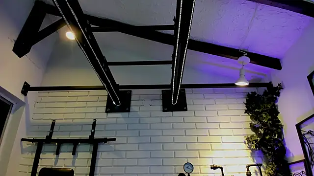 Snapshot of ItaloMoore chatting on 09-11-25, 11:10 ItaloMoore online show from 09-11-25, 11:10