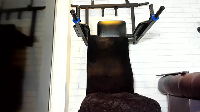 Snapshot of ItaloMoore chatting on 09-29-25, 11:37 ItaloMoore online show from 09-29-25, 11:37