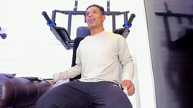 Snapshot of ItaloMoore chatting on 11-10-25, 11:53 ItaloMoore online show from 11-10-25, 11:53