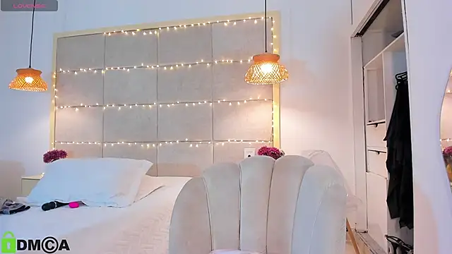 VioletHilton online show from 02-12-26, 06:25