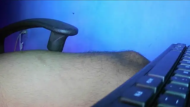 Snapshot of Clangel19 chatting on 09-13-25, 04:34 Clangel19 online show from 09-13-25, 04:34