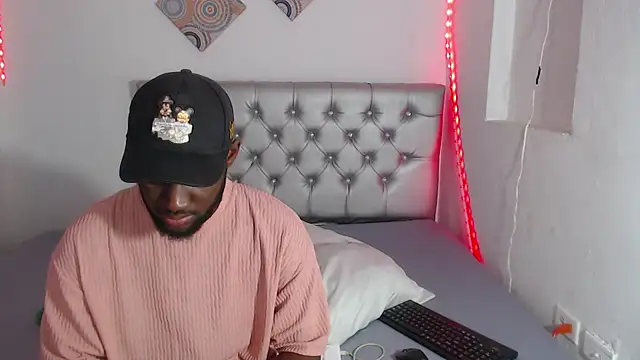 eebony stallion online show from 12-22-25, 06:38