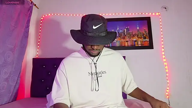 eebony stallion online show from 04-22-26, 07:37