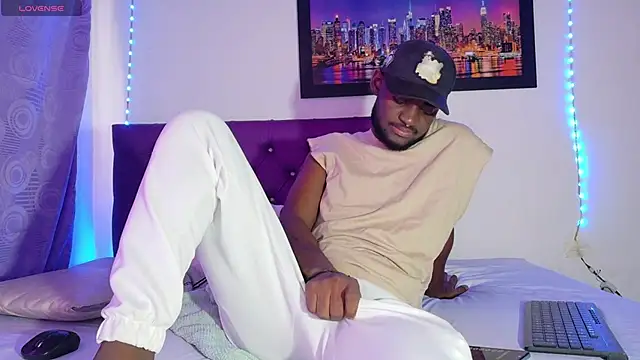 eebony stallion online show from 04-23-26, 07:38