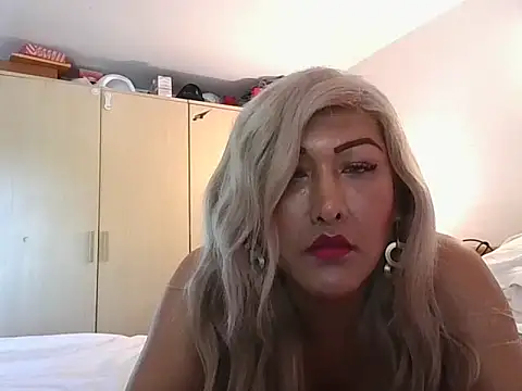 Luciana nicolini online show from 05-26-26, 12:56