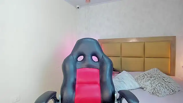 MELISSAROUGE online show from 02-26-26, 07:46