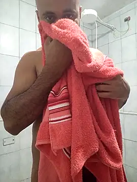 reisloko online show from 10-31-25, 10:11