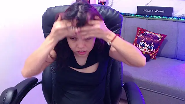 minnie cake online show from 10-24-25, 04:20