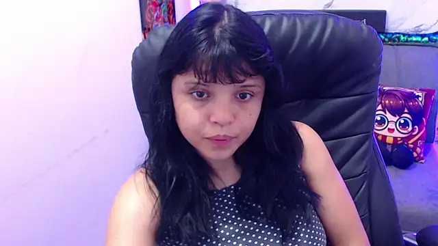 minnie cake online show from 11-28-25, 11:40