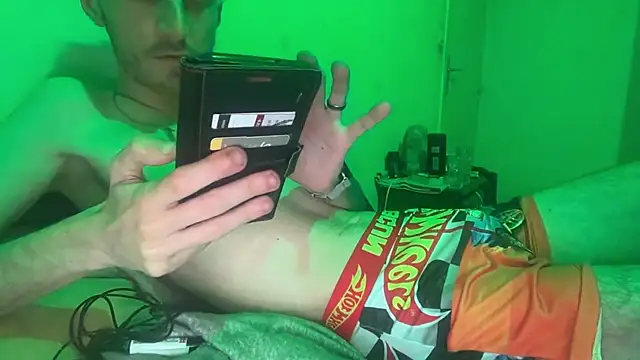 Snapshot of mister_twitter chatting on 02-20-26, 01:35 mister twitter online show from 02-20-26, 01:35