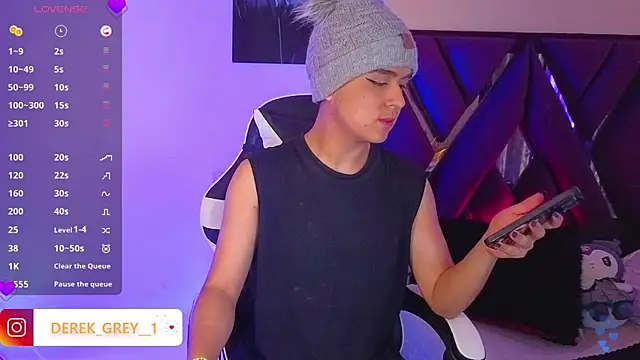 derek greyy  online show from 09-24-25, 03:37