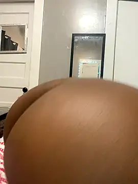 Snapshot of ToyBox96 chatting on 10-18-25, 01:34 ToyBox96 online show from 10-18-25, 01:34