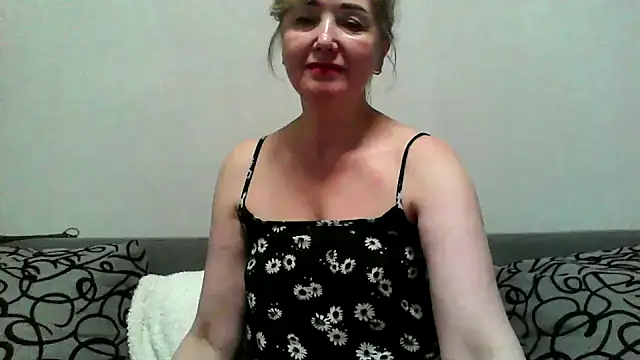 IrynaMolbertx online show from 03-11-26, 06:03