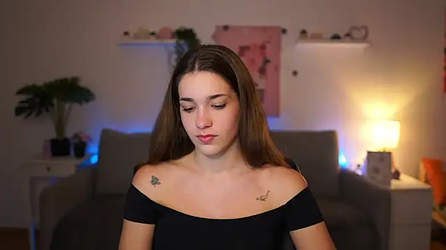 Snapshot of kissie_cat chatting on 11-11-25, 02:06 kissie cat online show from 11-11-25, 02:06